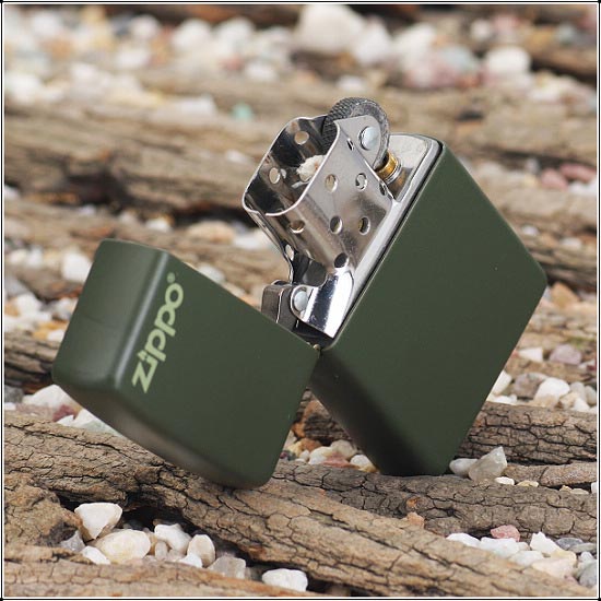 Zippo, Green logo, 221zl